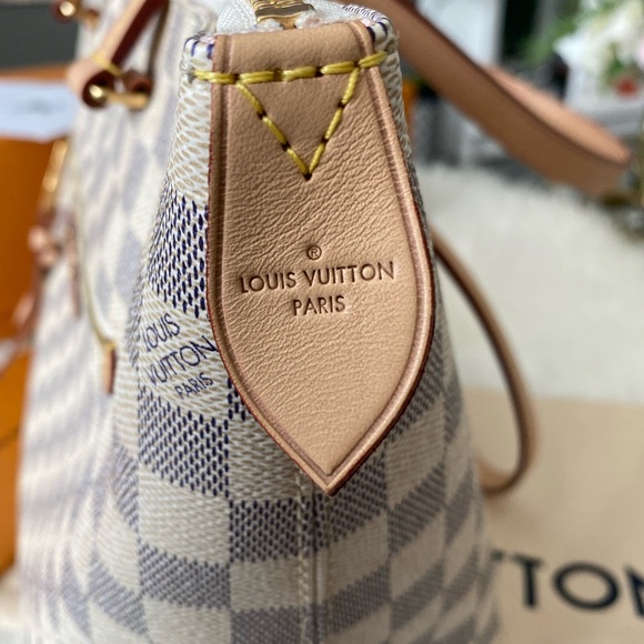 Louis Vuitton Lena Pm - Picture 7 of 10